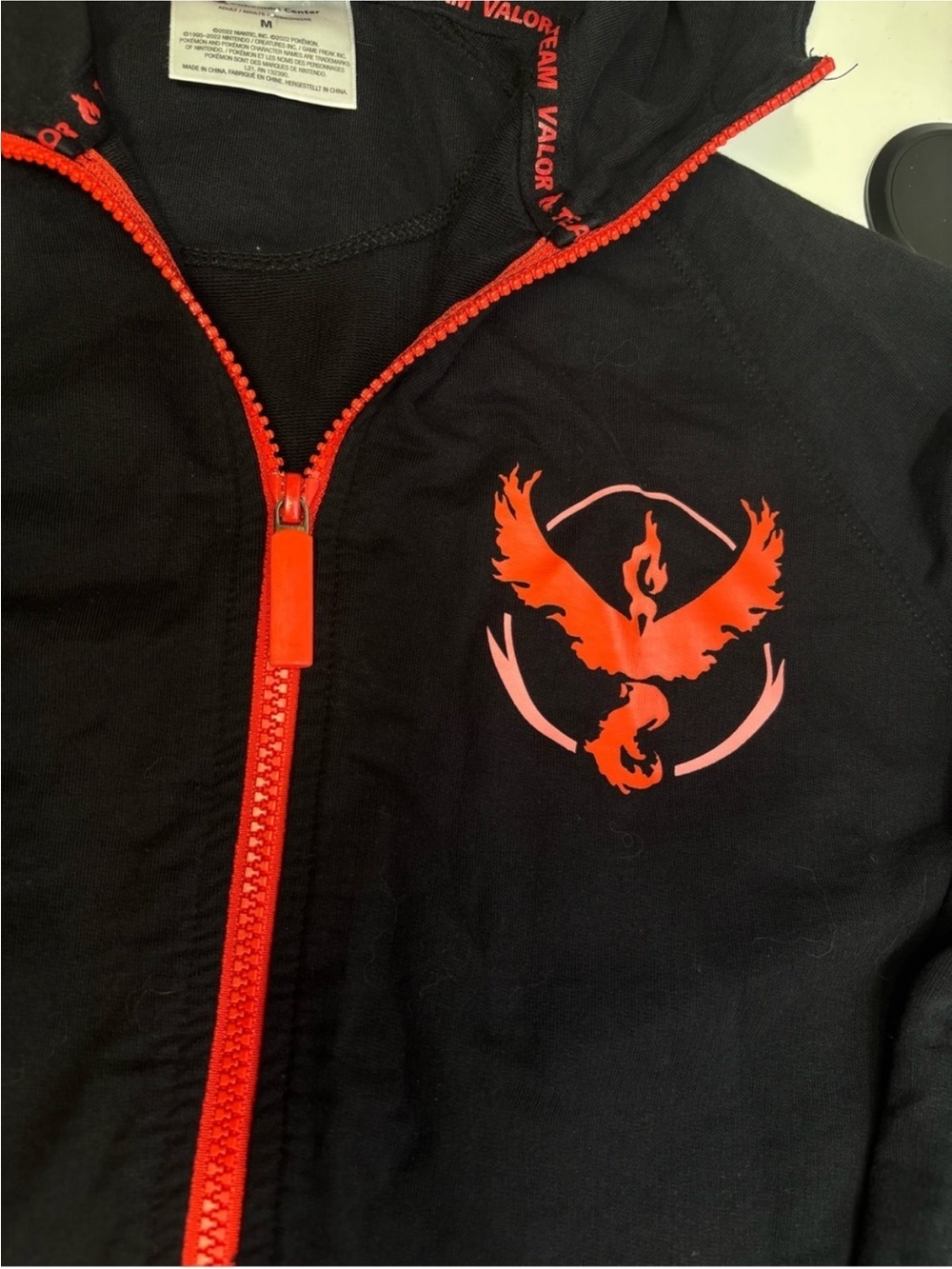 Pokémon Center Team Valor
Black Red Full Zip Hoodie Jacket Adult UNISEX Medium - Picture 2 of 6